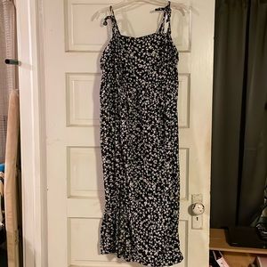Old Navy Fit and Flare sleeveless floral midi dress
